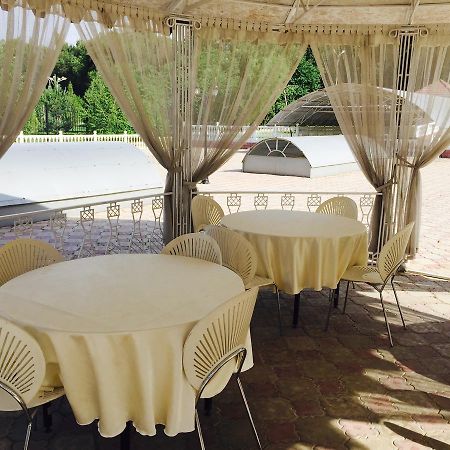 Hotel Ark Ms Taraz Exterior foto
