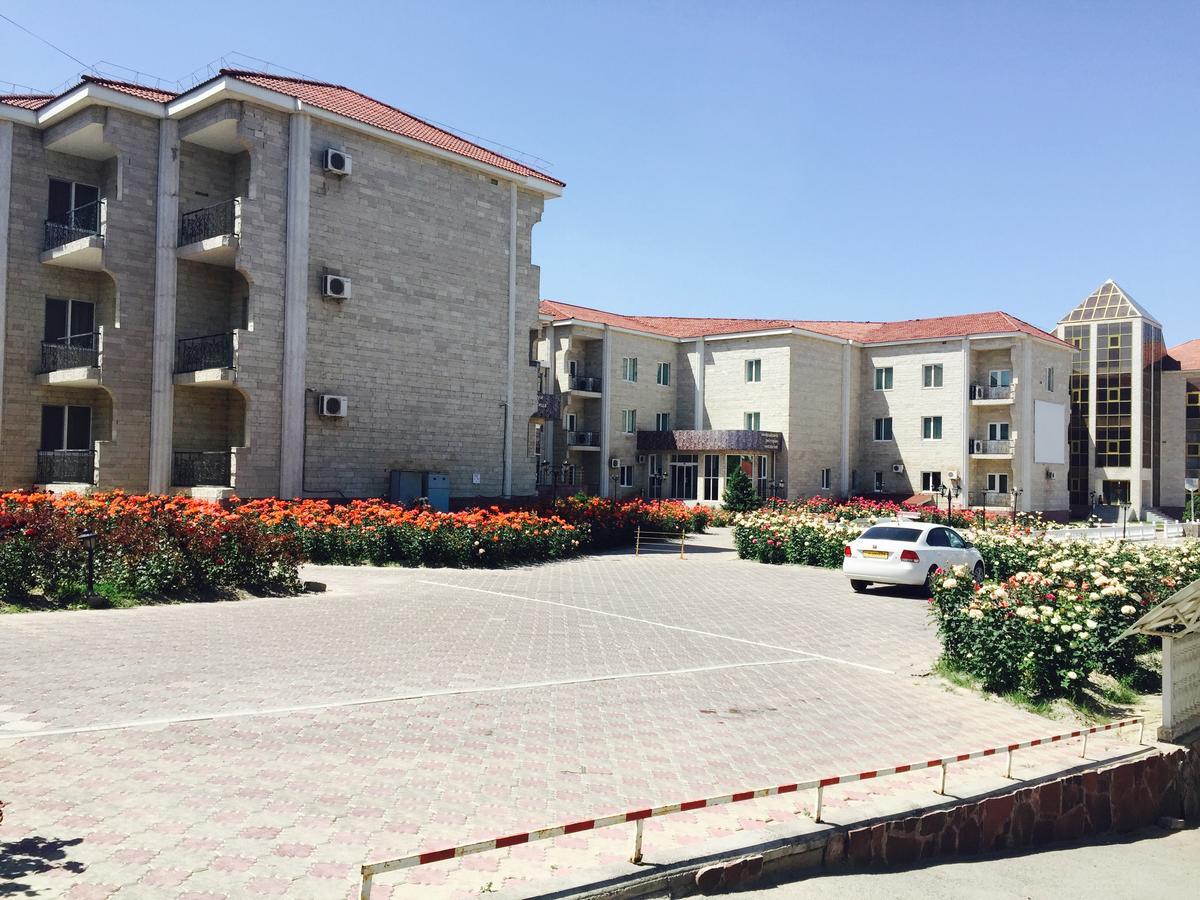 Hotel Ark Ms Taraz Exterior foto