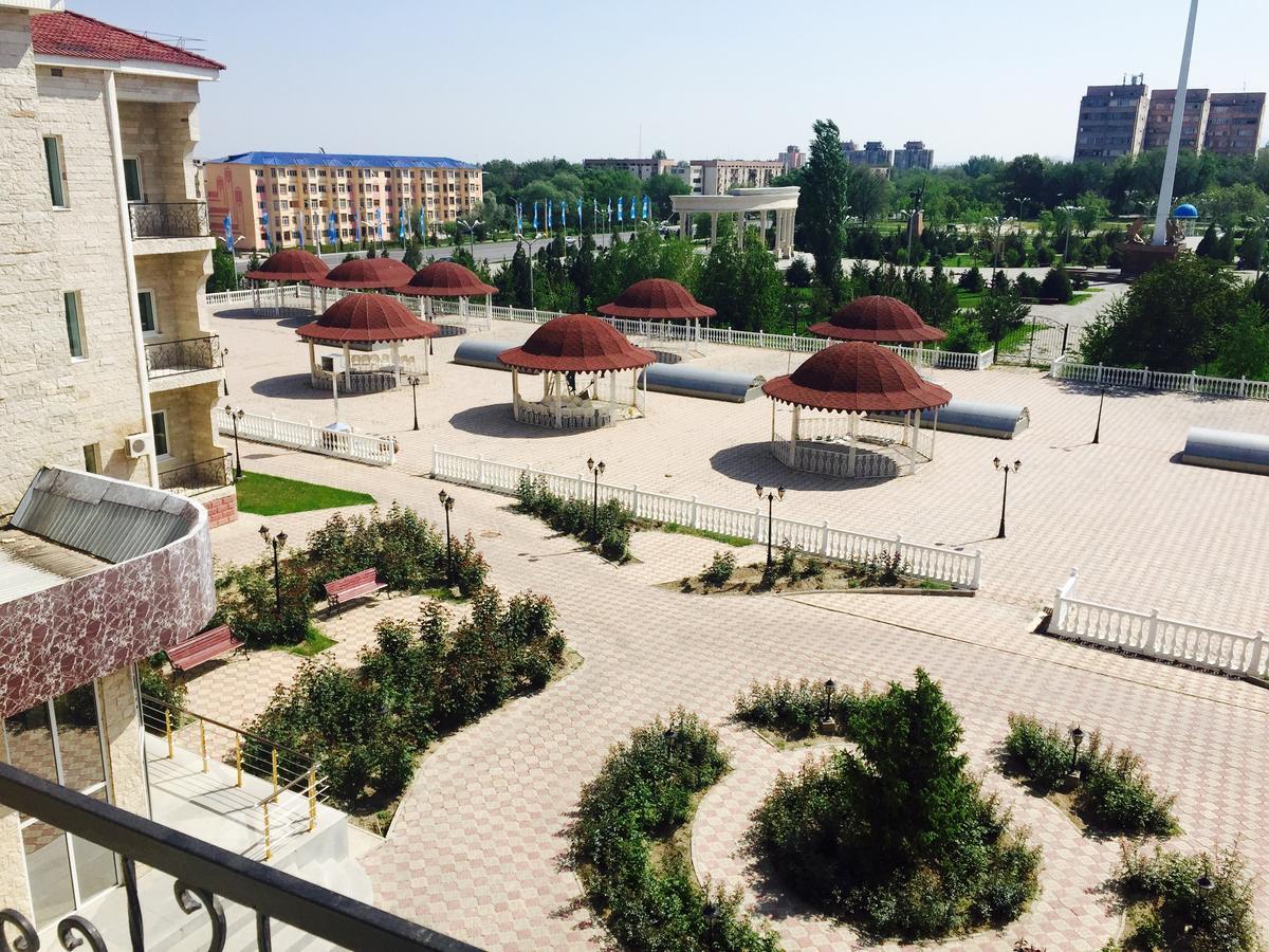Hotel Ark Ms Taraz Exterior foto
