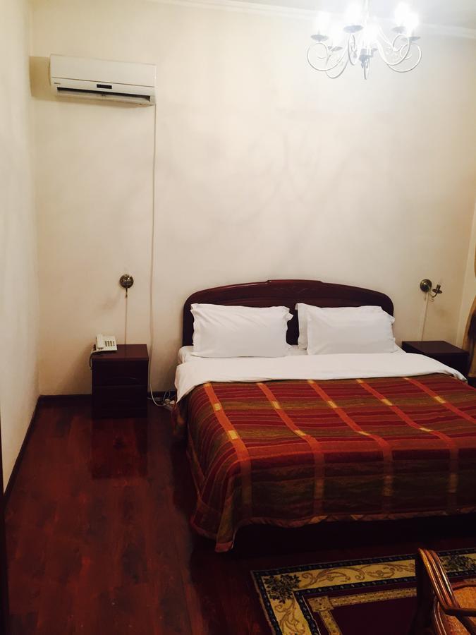 Hotel Ark Ms Taraz Exterior foto