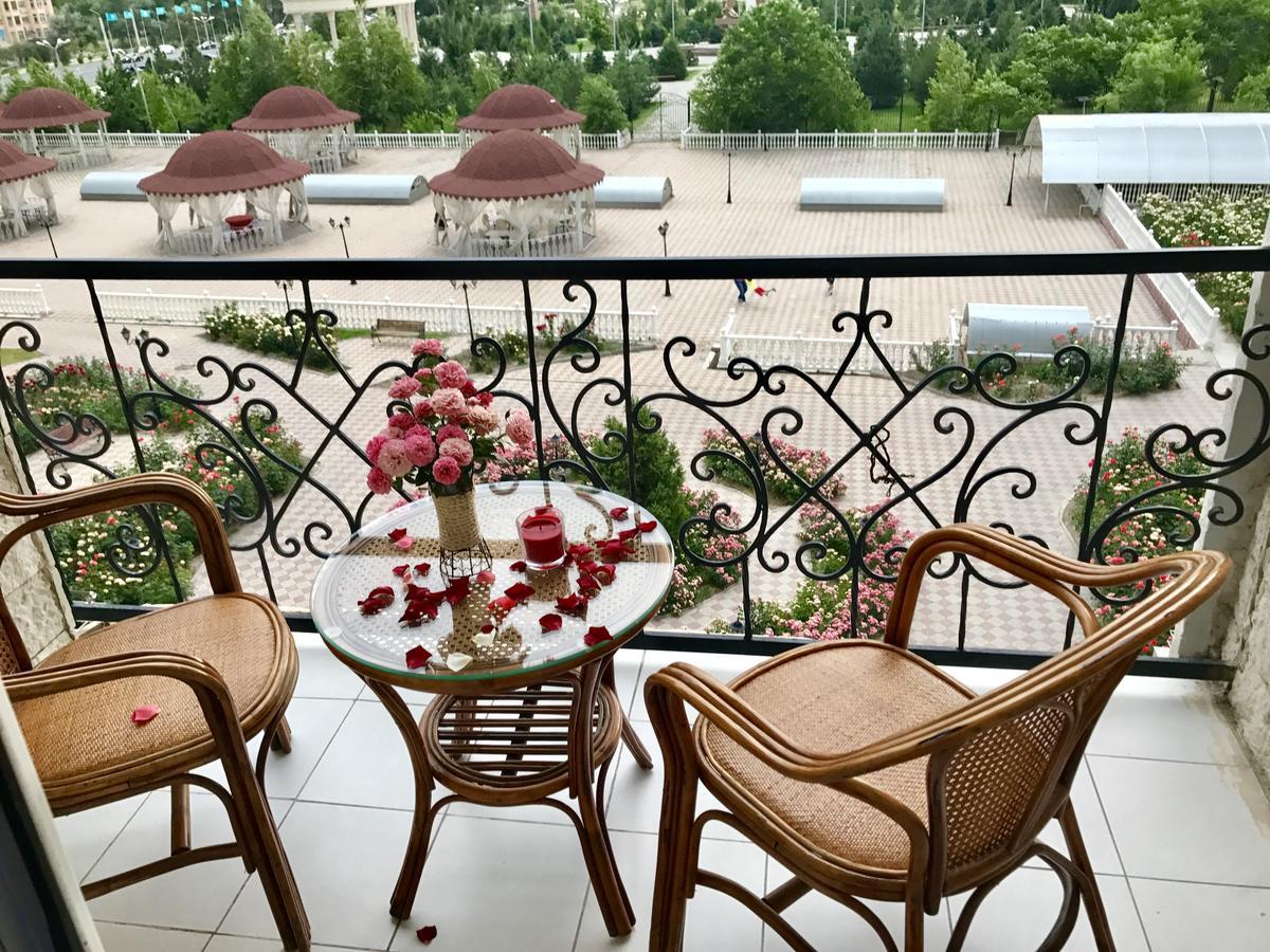 Hotel Ark Ms Taraz Exterior foto